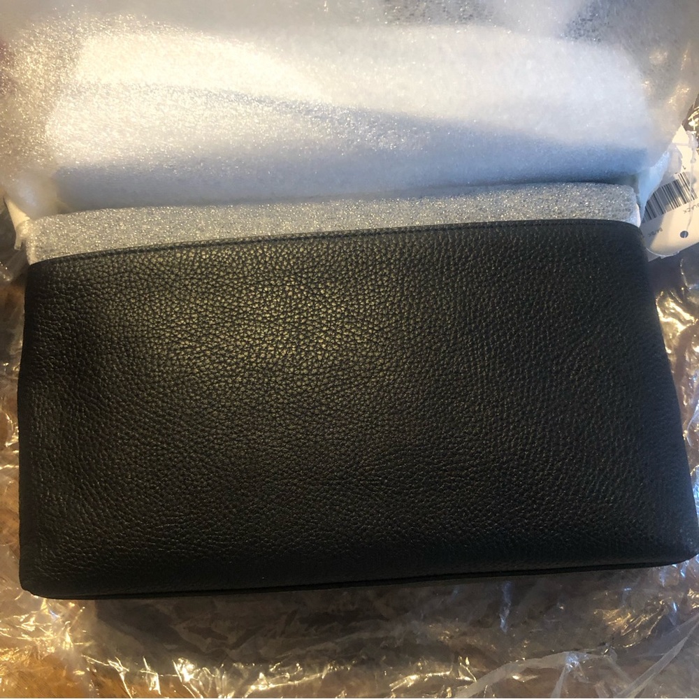 Coach Black Pebbled Leather Turnlock Crossbody Bag with Gold Hardware - Picture 7 of 14